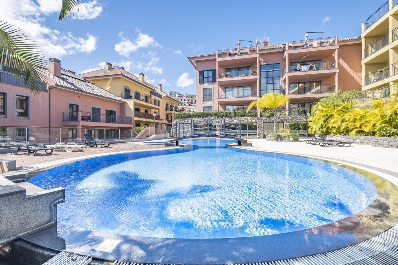 Living Funchal By Madeira Sun Travel Apartamento Exterior foto